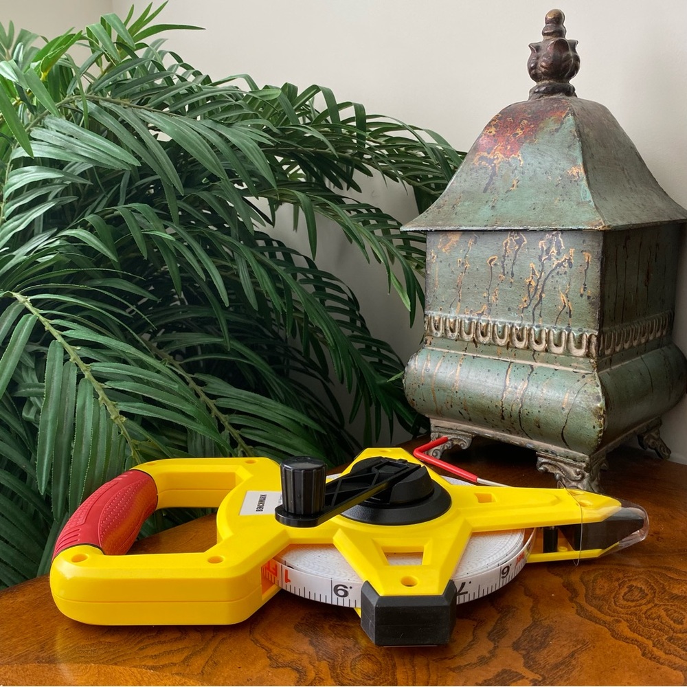 Benchmark Yellow 715-01-TS: 100' Fiberglass Tape Measure - Picture 4 of 12